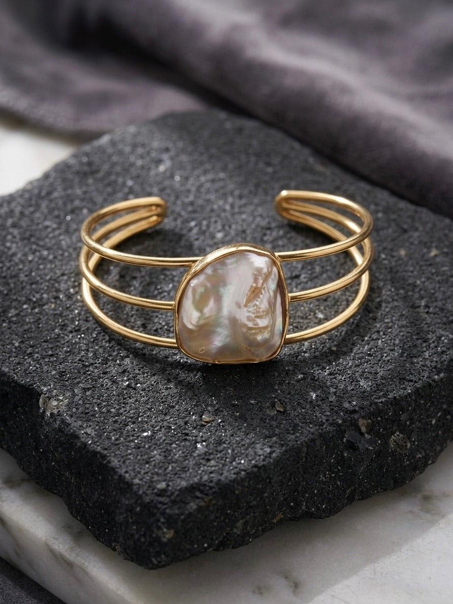 Nacre Raw Pearl Cuff